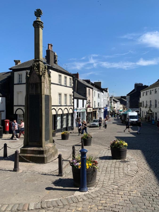 Twenty Queen Street House Ulverston Buitenkant foto